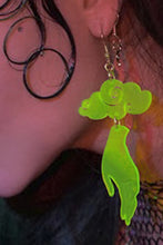 Load image into Gallery viewer, Large Hand Cloud Eyes Earrings - Neon Green
