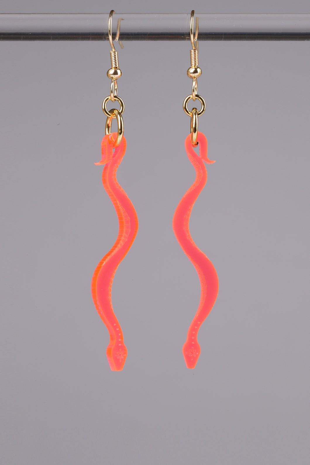 Small Boa Earrings - Neon Pink