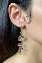 Load image into Gallery viewer, Small Shroom Earrings - Champagne
